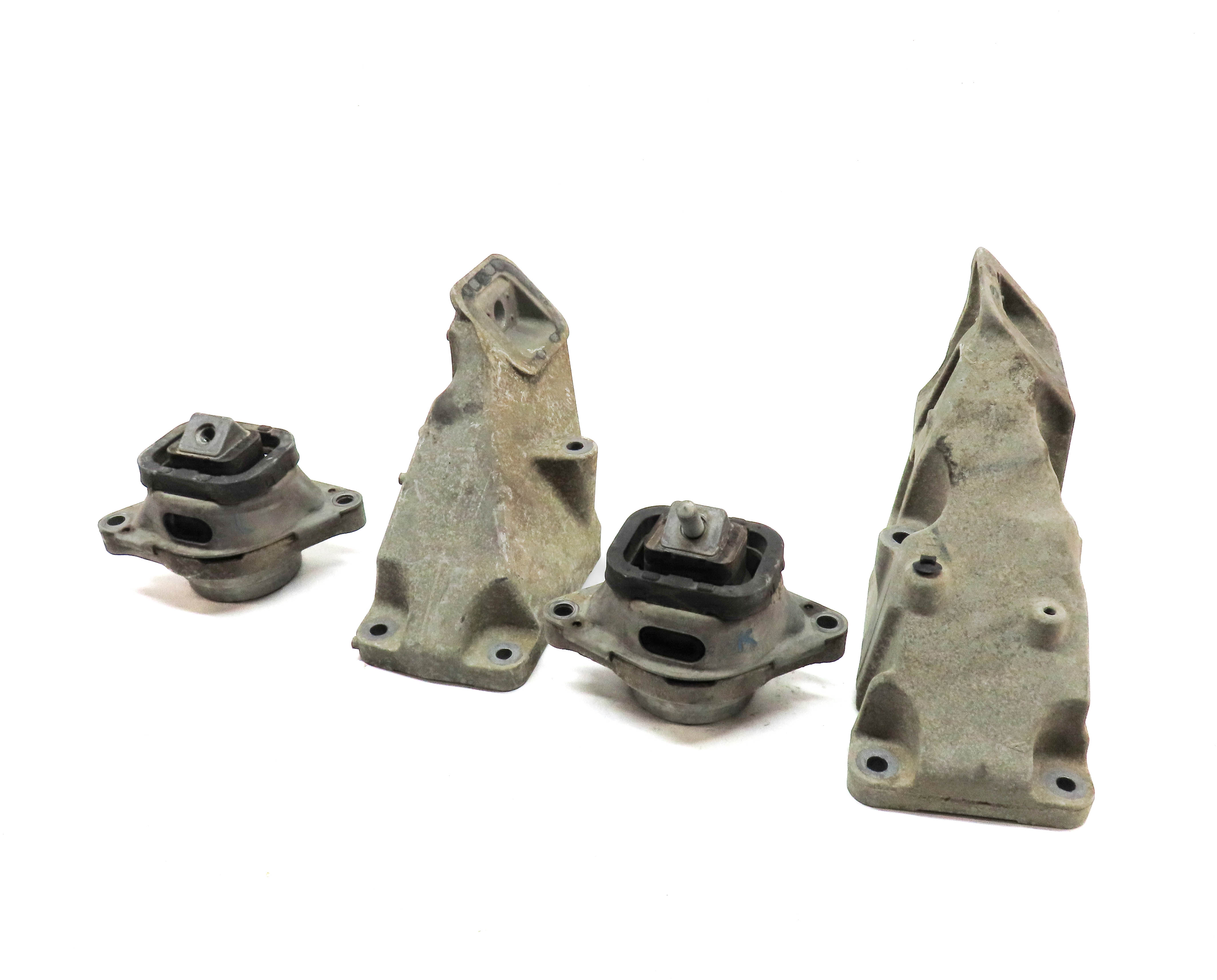 2010 RANGE ROVER (L322) 5.0L N/A ENGINE LEFT & RIGHT MOTOR MOUNT BRACKET SET-2 — exact item pictured
